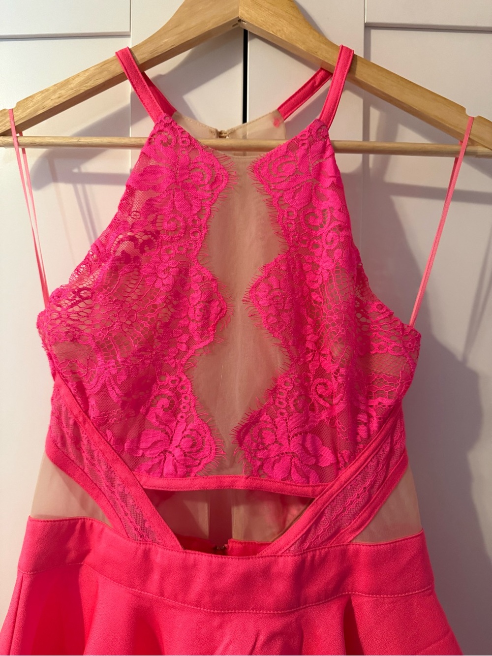 Luxxel My Perfect Valentine Dress in Hot Pink and Nude - Picture 4 of 10